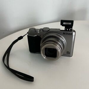Nikon COOLPIX A900 Gray Digital Camera (FOR REPAIRS/PARTS!)